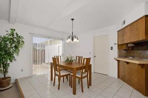 2162 Beverly Ave, Clovis, CA 93611 photo 9