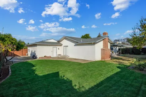 2162 Beverly Ave, Clovis, CA 93611 photo 24