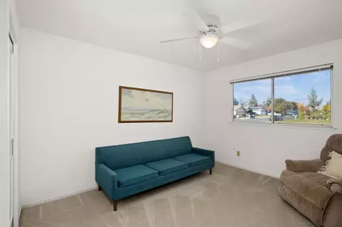 2162 Beverly Ave, Clovis, CA 93611 photo 16