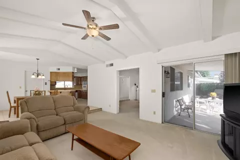 2162 Beverly Ave, Clovis, CA 93611 photo 11