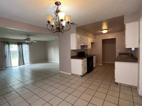 1508 N D St, Madera, CA 93638 photo 5
