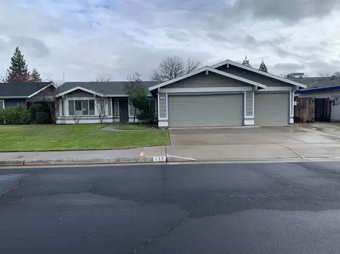 235 N Acacia Ave, Clovis, CA 93612 photo 1