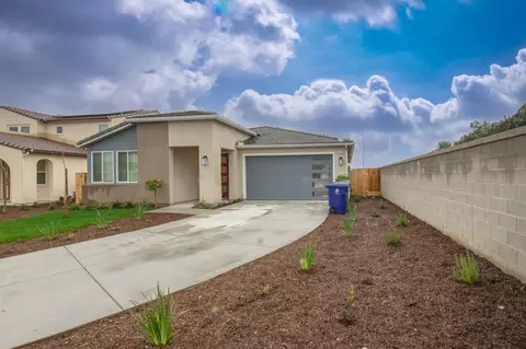 3295 Las Rosas Ave, Clovis, CA 93619 photo 1