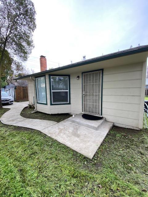 1213 Lucern Ave, Modesto, CA 95350 photo 1