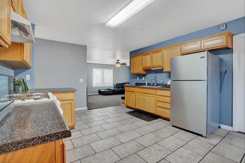 2128 E 10th St, Stockton, CA 95206 photo 10
