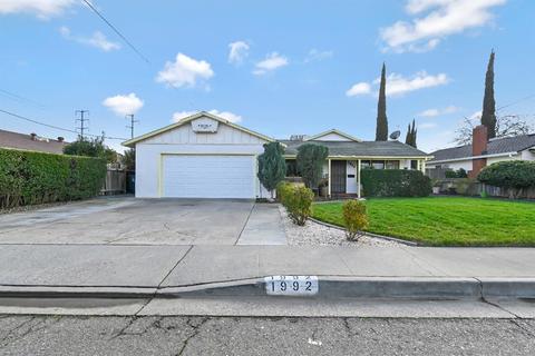 1992 14th St, Olivehurst, CA 95961 photo 1