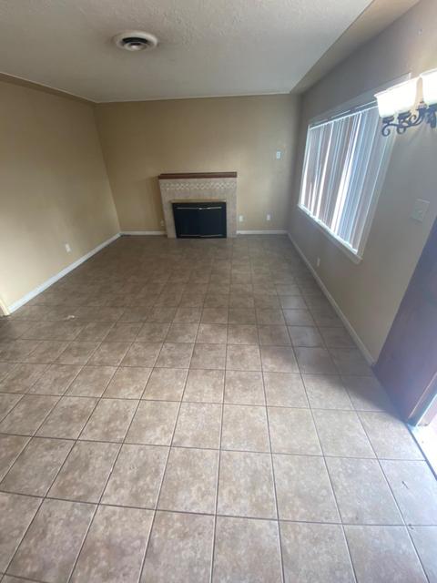 655 W Olive Ave, Turlock, CA 95380 photo 2