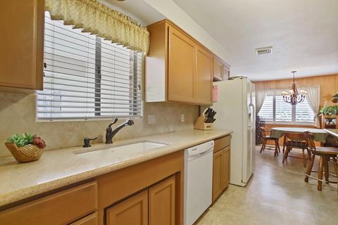 1207 S Avena Ave, Lodi, CA 95240 photo 4