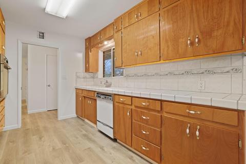 1613 Augusta Ct, Modesto, CA 95350 photo 9