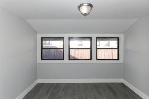 540 E Walnut St, Lodi, CA 95240 photo 13