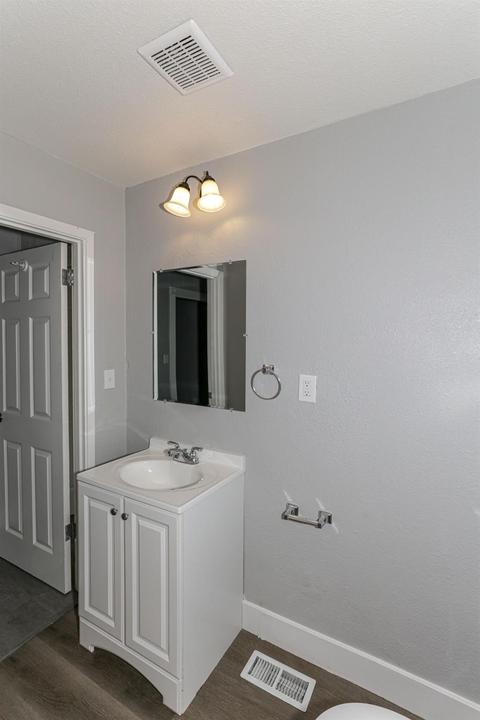 540 E Walnut St, Lodi, CA 95240 photo 24