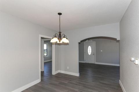 540 E Walnut St, Lodi, CA 95240 photo 11
