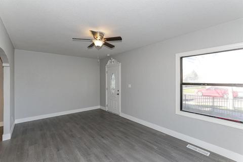 540 E Walnut St, Lodi, CA 95240 photo 5