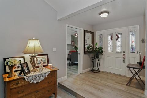 3713 Glenview Cir, Modesto, CA 95355 photo 7