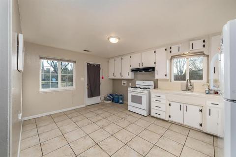 1509 Tully Rd, Modesto, CA 95350 photo 2