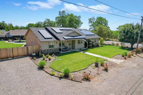 2025 Maple, Sutter, CA 95982 photo 2