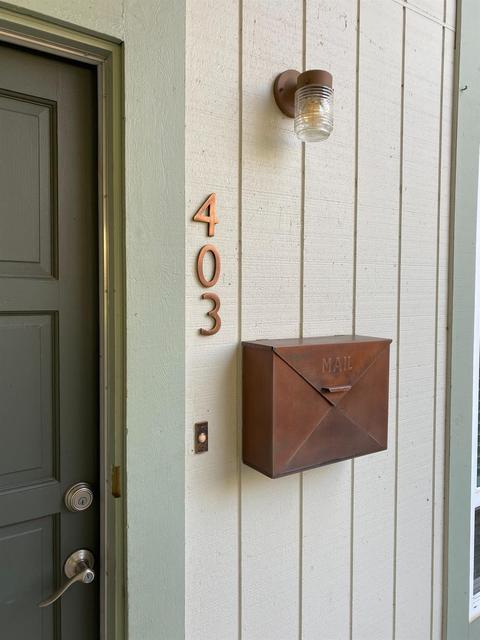 403 Sutton Pl, Auburn, CA 95603 photo 2