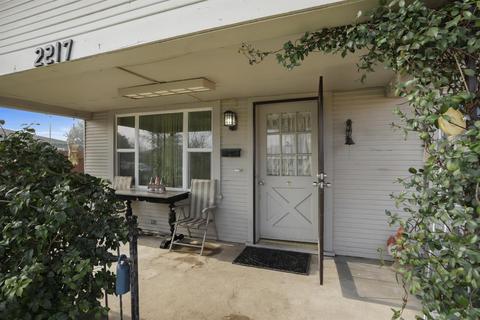 2217 Strivens Ave, Modesto, CA 95350 photo 4
