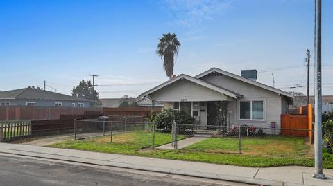 2217 Strivens Ave, Modesto, CA 95350 photo 2