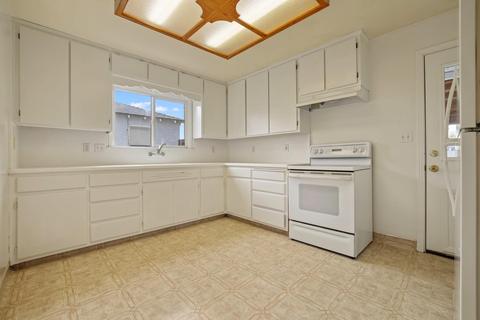 792 S Rose St, Turlock, CA 95380 photo 10