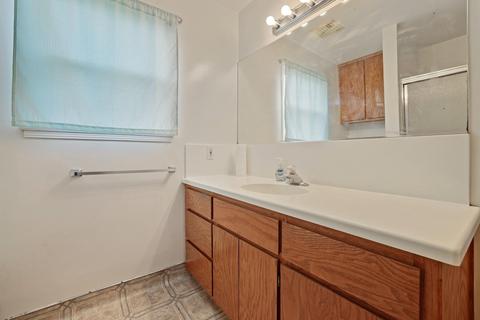 792 S Rose St, Turlock, CA 95380 photo 17