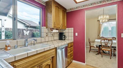 1082 Cabernet Ln, Manteca, CA 95337 photo 11