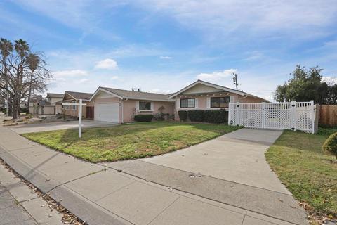 220 Granada Way, Tracy, CA 95376 photo 3