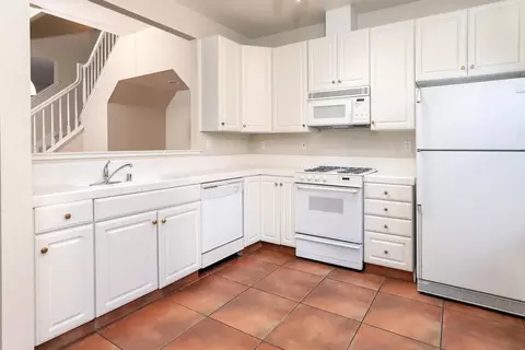 102 Concord Cir, Mountain View, CA 94040 photo 7