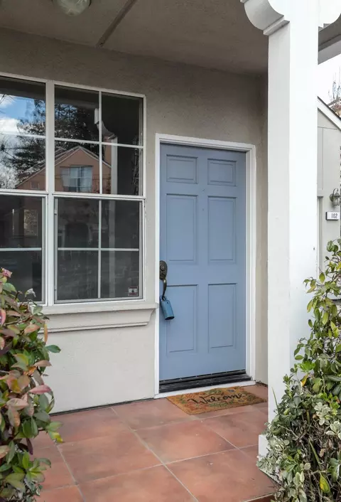 102 Concord Cir, Mountain View, CA 94040 photo 2