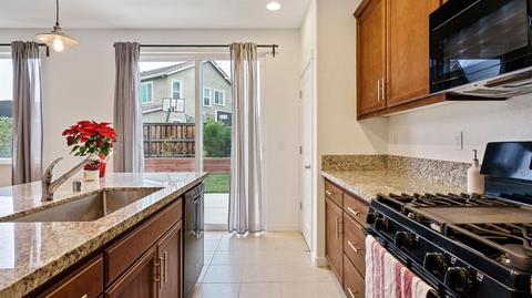 1216 N Academy Dr, Lathrop, CA 95330 photo 14