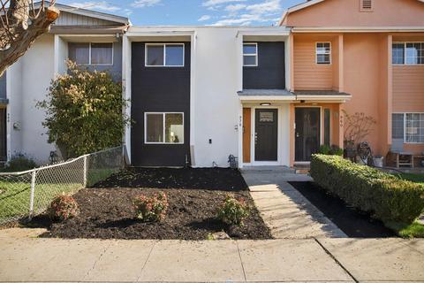 970 Palm Cir, Tracy, CA 95376 photo 2