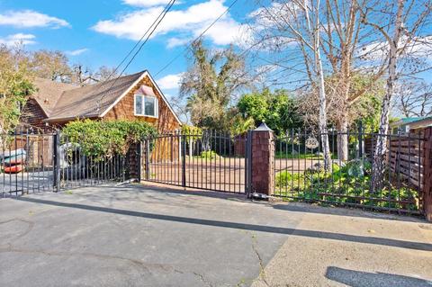 2301 Live Oak Ct, Modesto, CA 95351 photo 2
