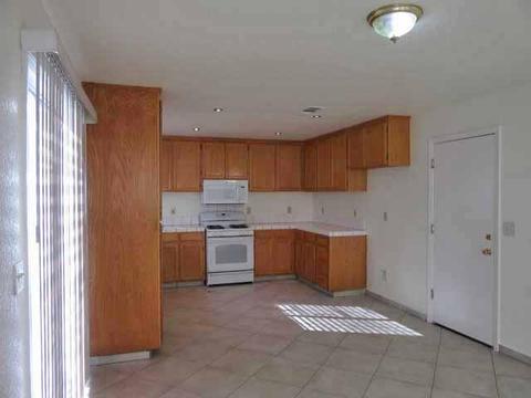 1000 Moonlight Dr, Ceres, CA 95307 photo 5