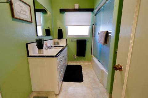 215 Palm Ave, Modesto, CA 95350 photo 8