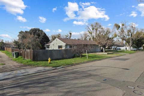 345 Parry Ave, Modesto, CA 95354 photo 2