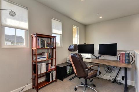 1710 Vine St, Davis, CA 95616 photo 14
