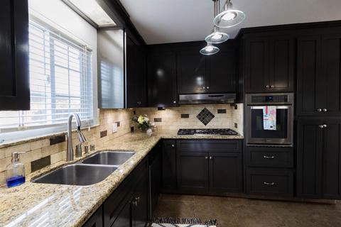 2041 Trent Dr, Modesto, CA 95350 photo 4