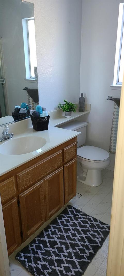 1009 Cribari Dr, Modesto, CA 95358 photo 14