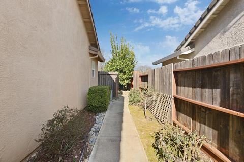 882 Lariat Loop, Galt, CA 95632 photo 26