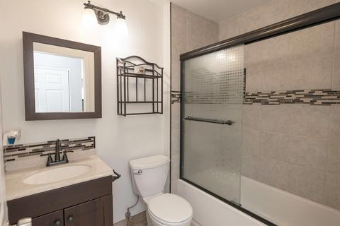 386 E Springer Dr, Turlock, CA 95382 photo 46
