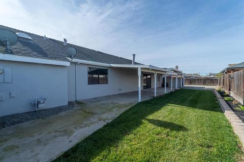 1817 Moet Way, Modesto, CA 95351 photo 27
