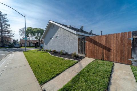 1817 Moet Way, Modesto, CA 95351 photo 4