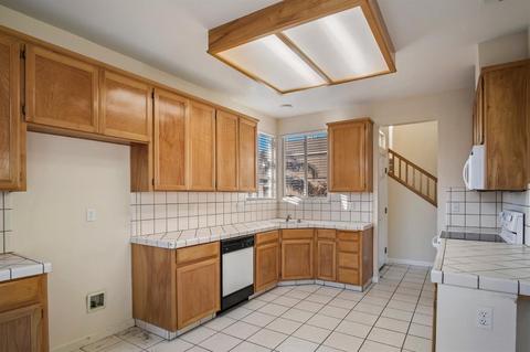 382 Syrah Ct, Manteca, CA 95337 photo 3