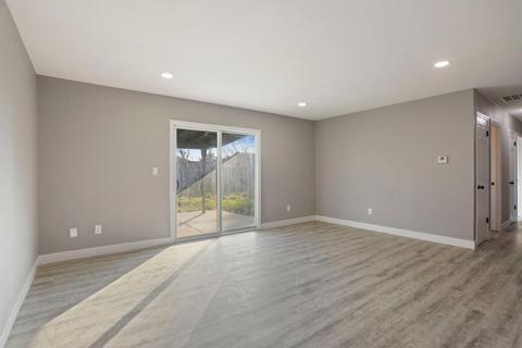 917 Middlecoff Ave, Modesto, CA 95351 photo 7