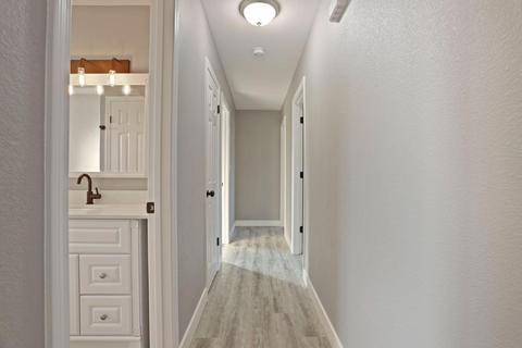917 Middlecoff Ave, Modesto, CA 95351 photo 10