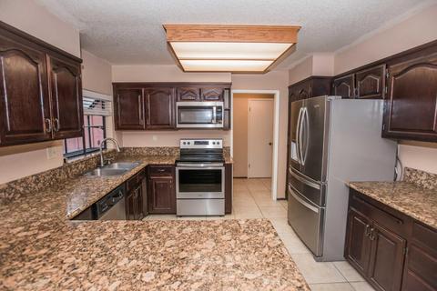 135 Ramon Ct, Galt, CA 95632 photo 7