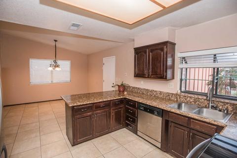 135 Ramon Ct, Galt, CA 95632 photo 5