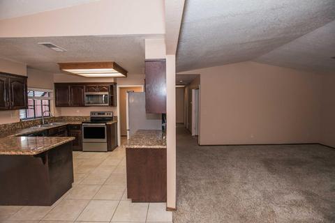 135 Ramon Ct, Galt, CA 95632 photo 9