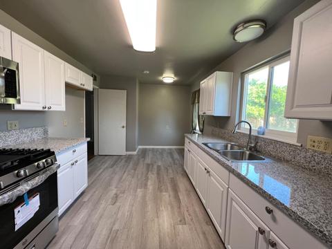 679 Chestnut St, Turlock, CA 95380 photo 8