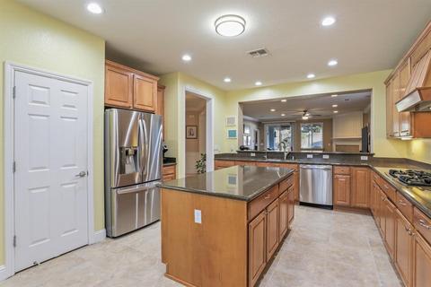 2368 Pepper Tree Ln, Manteca, CA 95336 photo 6